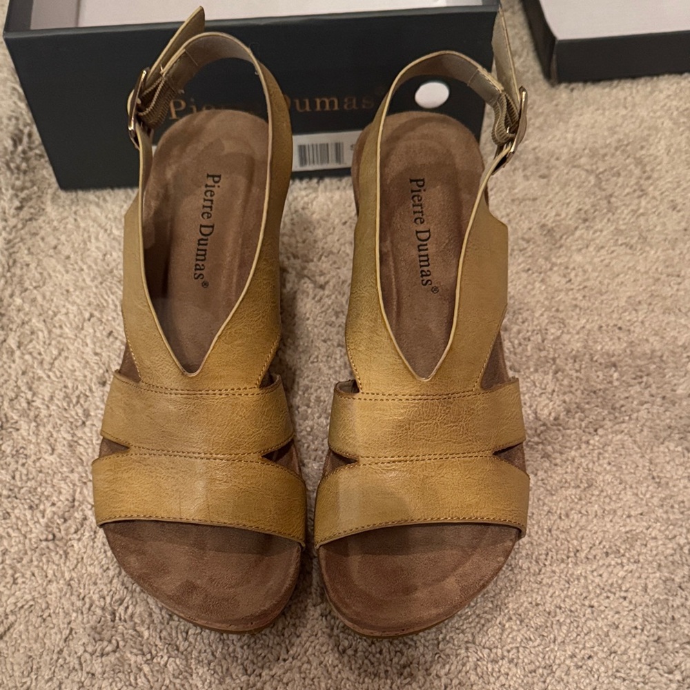 Pierre Dumas Women's Sandals